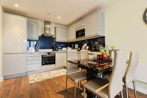 1 bedroom flat for sale, Mollison Drive, Wallington SM6