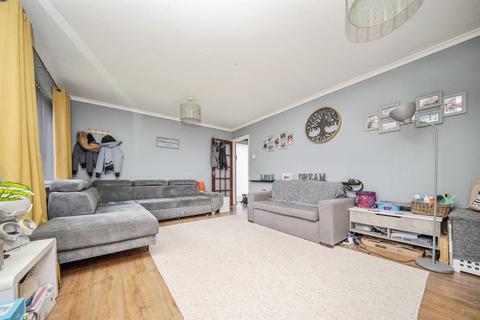 3 bedroom semi-detached house for sale, Sawston Close, Ipswich