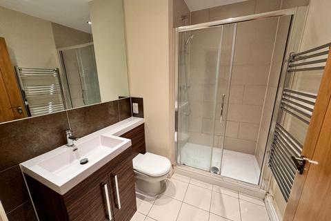 2 bedroom apartment to rent, Epsom Road, Guildford, GU1
