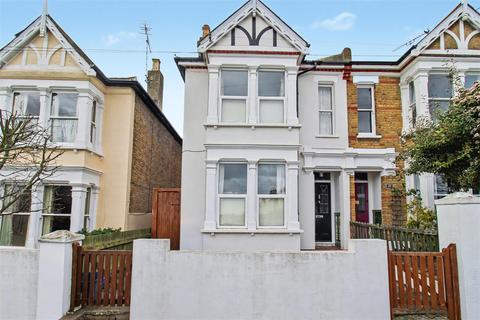 3 bedroom semi-detached house for sale, Avenue Road, Leigh-On-Sea