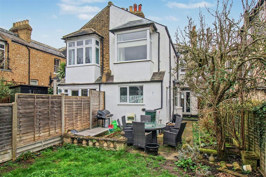 Rear Garden 4.jpg