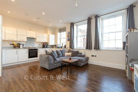 2 bedroom apartment for sale, Greenbank Court, Epsom KT19