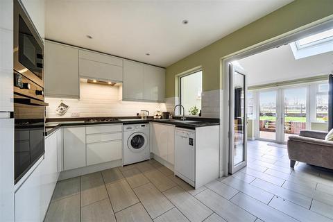 undefined, Yew Tree Drive, Bovingdon, Hemel Hempstead