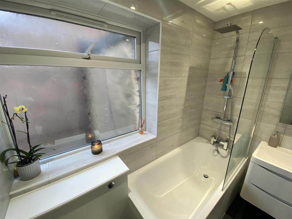 Bathroom.jpeg