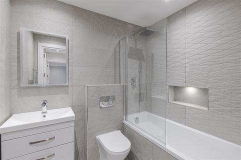 1 bedroom flat to rent, Streamside House, Uxbridge