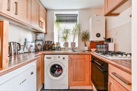 1 bedroom flat for sale, Ferme Park Road, Crouch End, London, N8