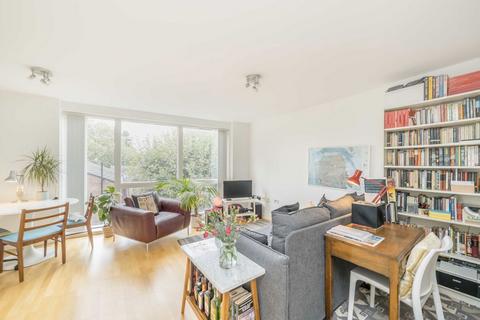 undefined, Kings Arms Court, London E1