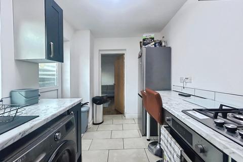 2 bedroom terraced house for sale, Kingsford Street, Greater Manchester M5