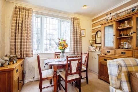 undefined, Broadway, West Yorkshire WF2