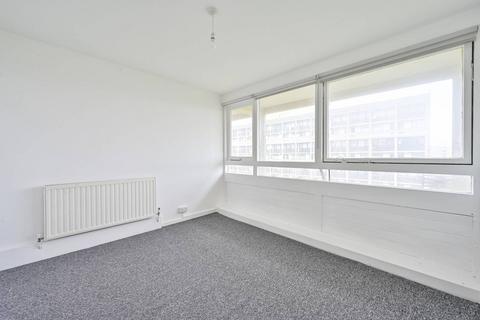 2 bedroom flat for sale, Highcliffe Drive, Roehampton, London, SW15