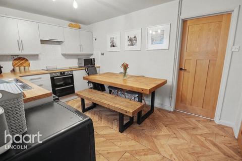 3 bedroom terraced house for sale, Green Man Road, Lincoln
