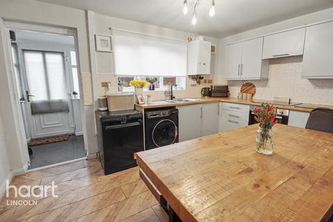 3 bedroom terraced house for sale, Green Man Road, Lincoln