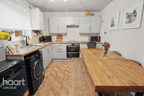 3 bedroom terraced house for sale, Green Man Road, Lincoln