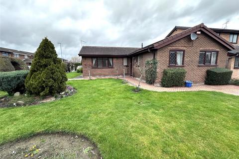 3 bedroom bungalow to rent, Becconsall Drive, Crewe, Cheshire, CW1