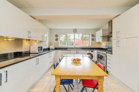 4 bedroom detached house for sale, Streatham Place, Bradwell Common, Milton Keynes, Buckinghamshire, MK13