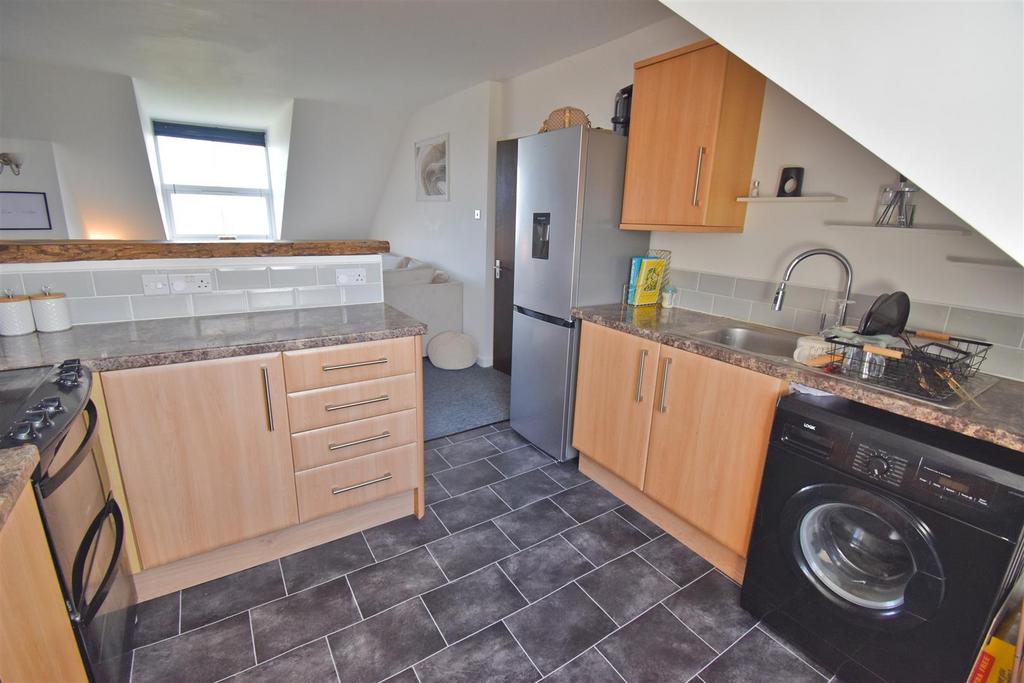 Kitchen 1.jpg