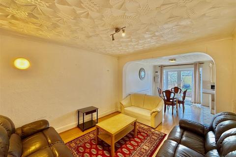 undefined, Clevedon Gardens, Hounslow TW5