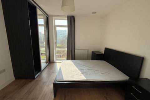 2 bedroom flat to rent, Park Royal, London NW10