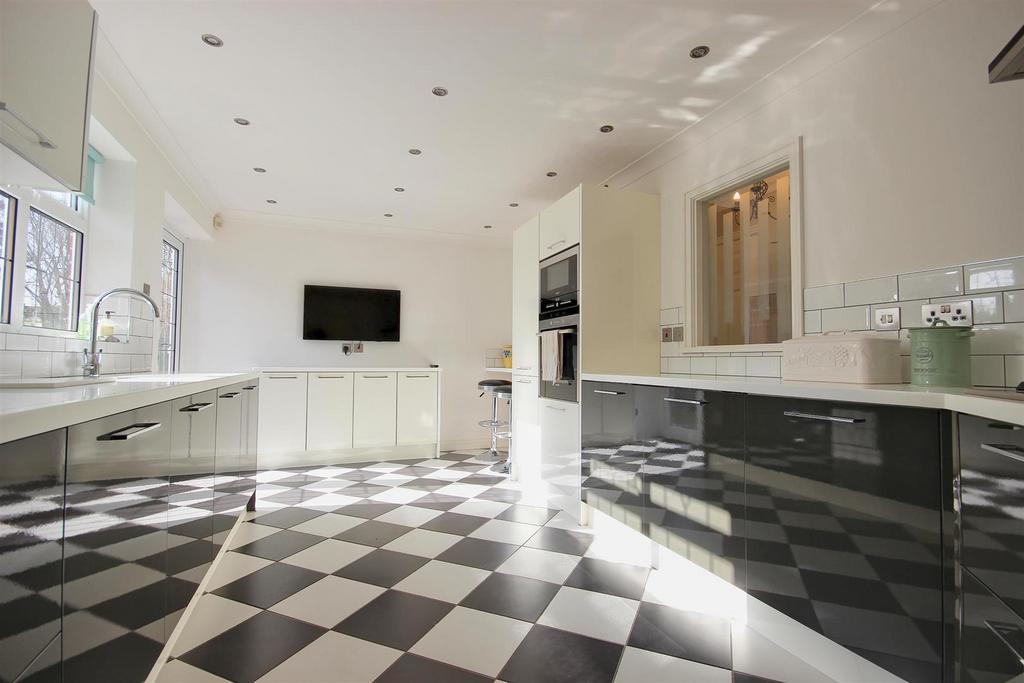 Breakfast kitchen