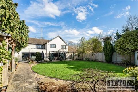 5 bedroom detached house for sale, Upland Drive, Brookmans Park, Hatfield, Hertfordshire, AL9