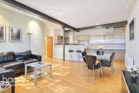 2 bedroom apartment for sale, Brockton Street, Northampton