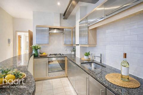 2 bedroom apartment for sale, Brockton Street, Northampton