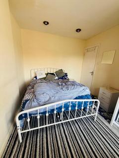 Drew Gardens, Greenford, UB6 7QG