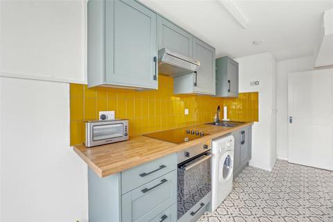 1 bedroom flat for sale, Willow Walk, Ben Tillett House Willow Walk, N15