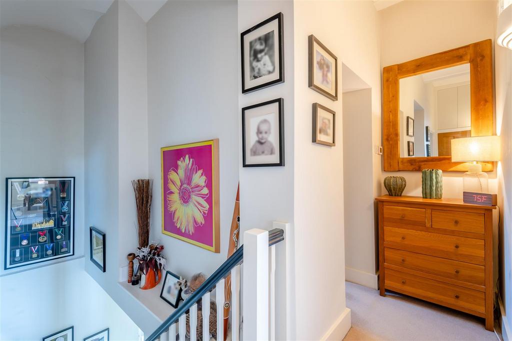 8648552-interior18.jpg