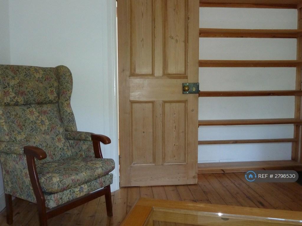 Sitting Room With Easy Chair