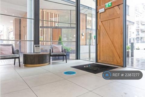 2 bedroom flat to rent, Wandsworth High Street, London, SW18