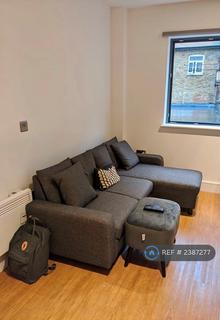 2 bedroom flat to rent, Wandsworth High Street, London, SW18
