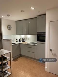 2 bedroom flat to rent, Wandsworth High Street, London, SW18