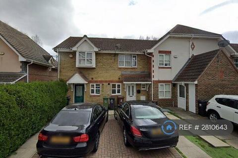 2 bedroom terraced house to rent, Schooner Close, Barking, IG11