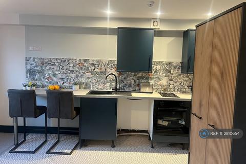 1 bedroom in a house share to rent, Fletcher Street, Warrington, WA4