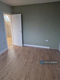 2 bedroom flat to rent, Hillside Avenue, Wembley, HA9