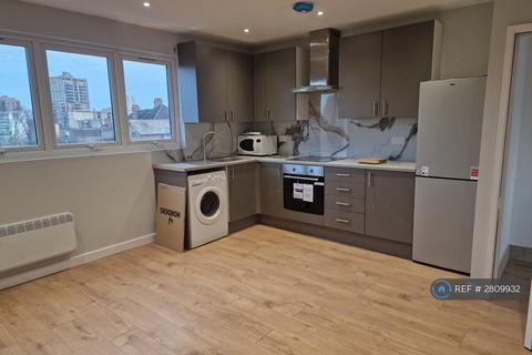 2 bedroom flat to rent, Hillside Avenue, Wembley, HA9