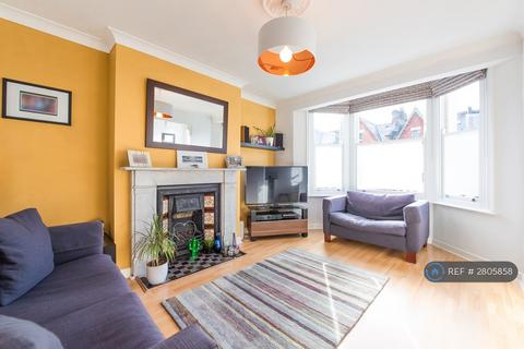 2 bedroom flat to rent, Beechdale Road, London, SW2