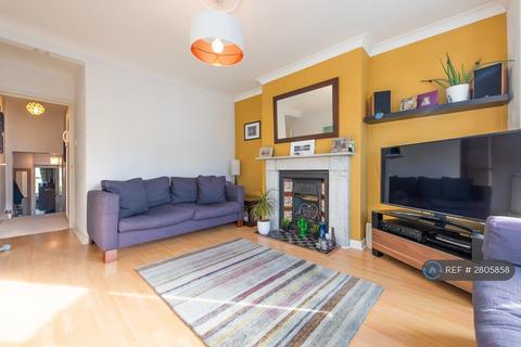 2 bedroom flat to rent, Beechdale Road, London, SW2