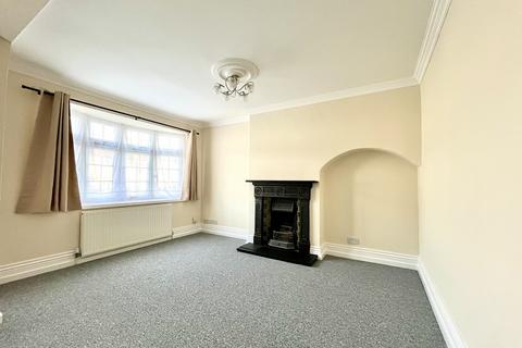 3 bedroom end of terrace house to rent, Roebuck Road, Chessington, Surrey. KT9 1JZ