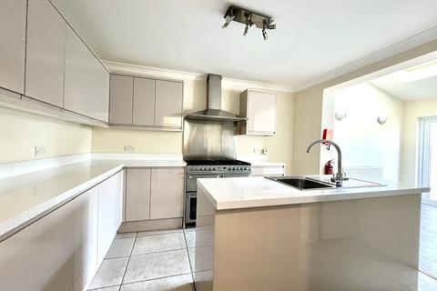 3 bedroom end of terrace house to rent, Roebuck Road, Chessington, Surrey. KT9 1JZ