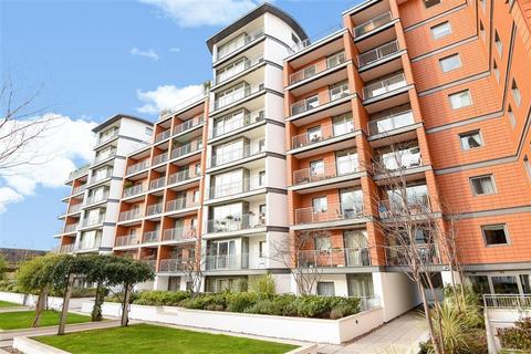 undefined, Holland Gardens, Brentford TW8