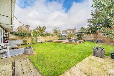 4 bedroom semi-detached house for sale, Hanworth Road, Hampton TW12