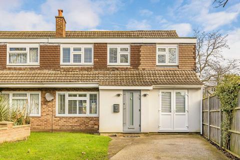 Hanworth Road, Hampton TW12