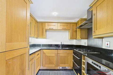 1 bedroom apartment for sale, Cottage Close, Harrow