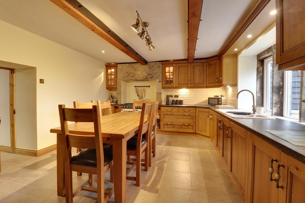 Kitchen diner