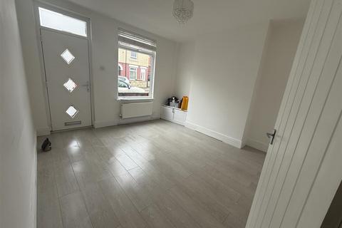 3 bedroom terraced house to rent, Vernon Road, Kirkby-In-Ashfield