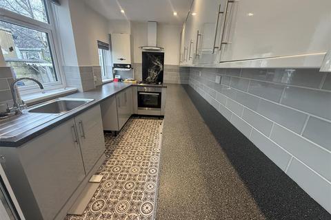 3 bedroom terraced house to rent, Vernon Road, Kirkby-In-Ashfield