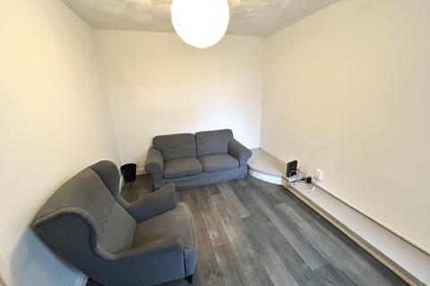 1 bedroom house to rent, Queen Street, Pontypridd CF37