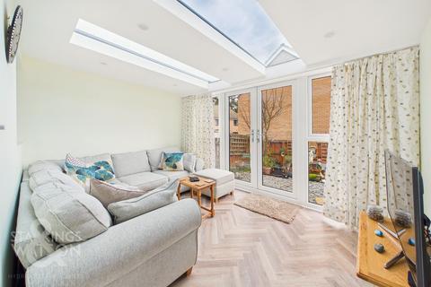 undefined, Ron Hill Road, Queens Hill's, Norwich